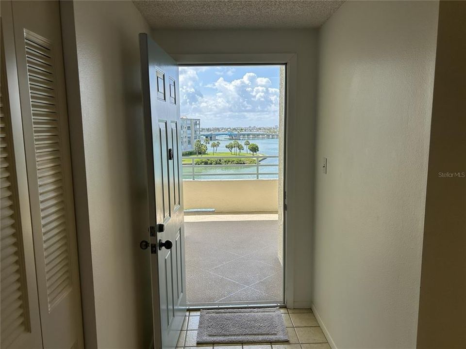 For Rent: $2,900 (2 beds, 2 baths, 1145 Square Feet)