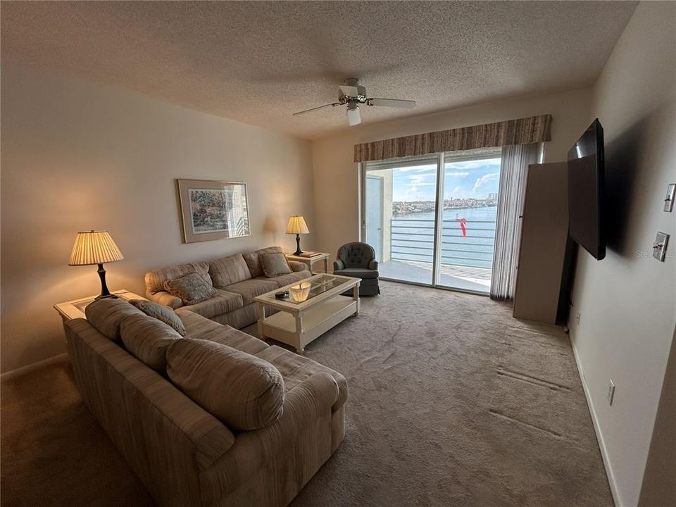 For Rent: $2,900 (2 beds, 2 baths, 1145 Square Feet)