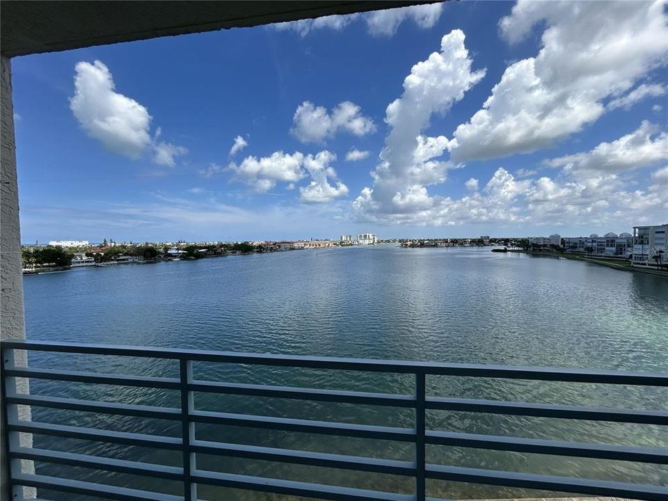 For Rent: $2,900 (2 beds, 2 baths, 1145 Square Feet)