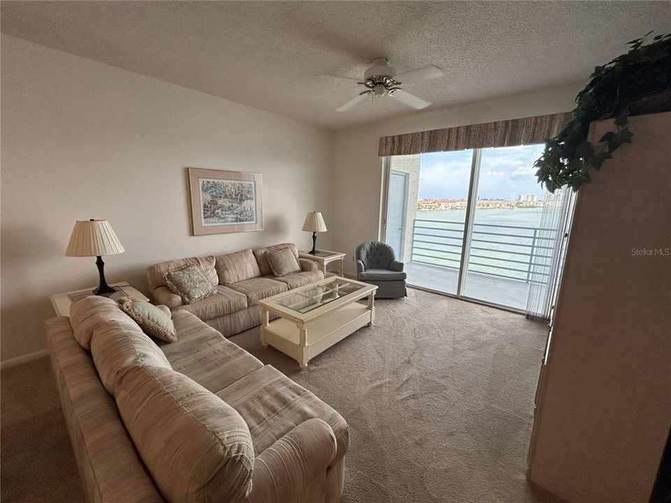 For Rent: $2,900 (2 beds, 2 baths, 1145 Square Feet)