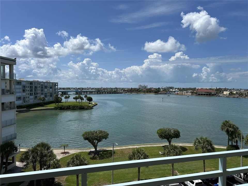For Rent: $2,900 (2 beds, 2 baths, 1145 Square Feet)