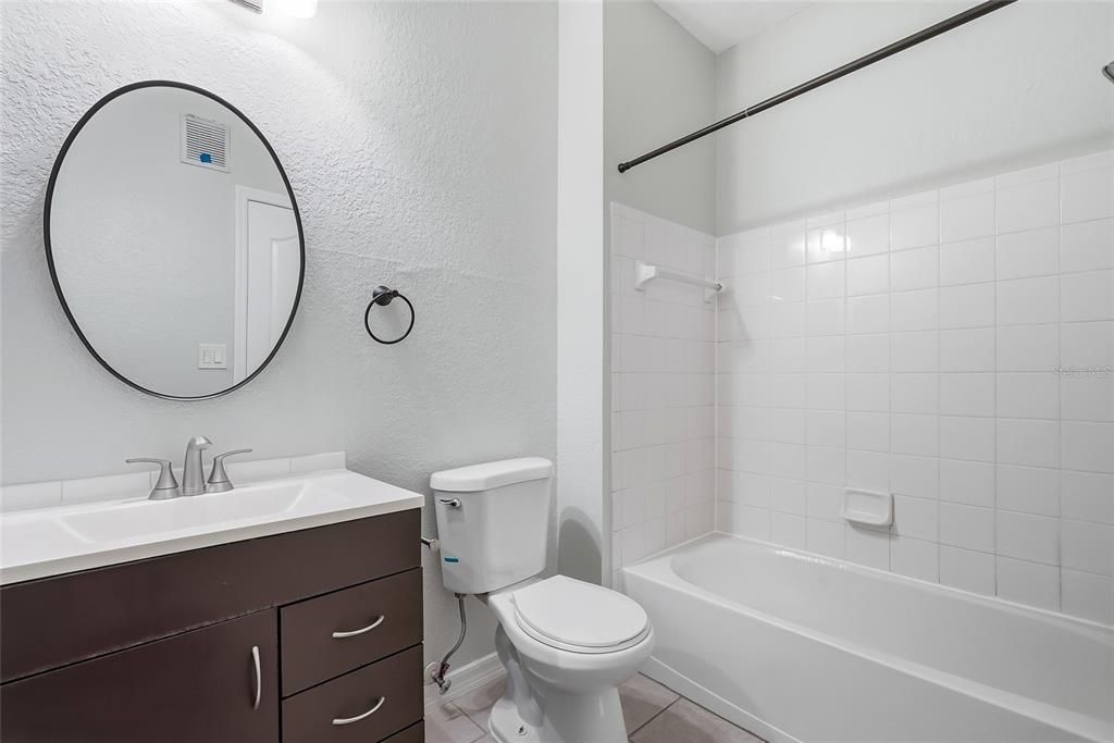 В аренду: $1,650 (2 спален, 2 ванн, 1068 Квадратных фут)