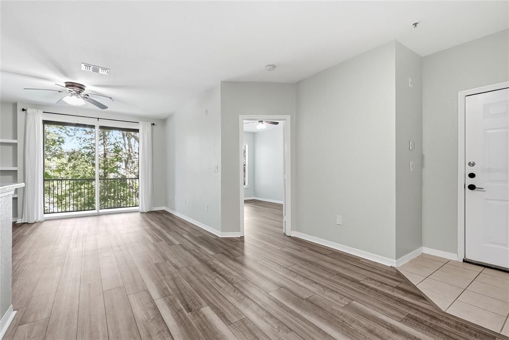 В аренду: $1,650 (2 спален, 2 ванн, 1068 Квадратных фут)