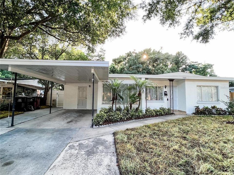 For Rent: $2,490 (3 beds, 1 baths, 1061 Square Feet)