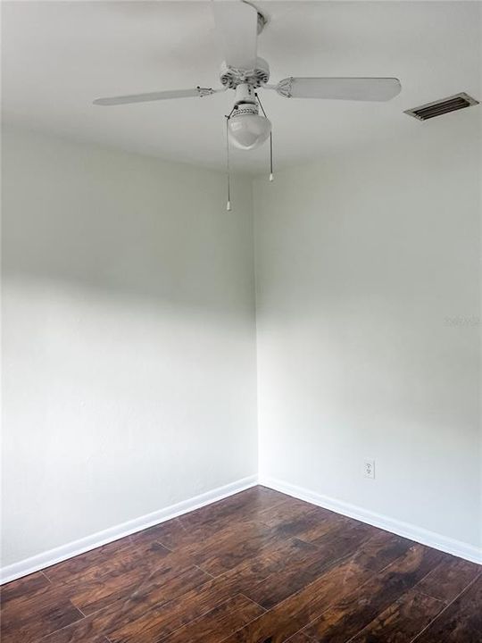 For Rent: $2,490 (3 beds, 1 baths, 1061 Square Feet)