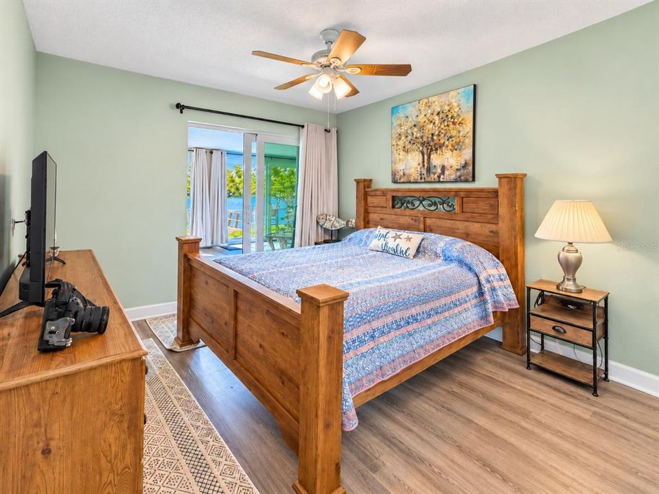 For Sale: $225,000 (2 beds, 2 baths, 1524 Square Feet)