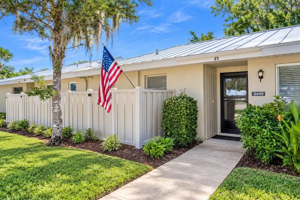 For Sale: $225,000 (2 beds, 2 baths, 1524 Square Feet)