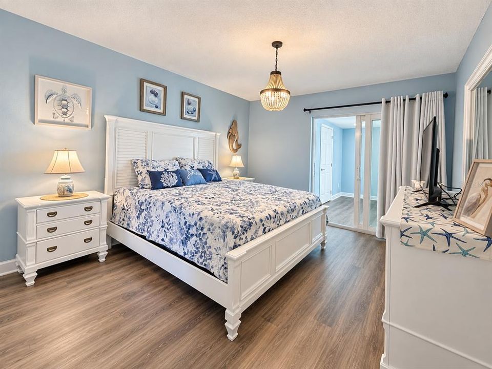 For Sale: $225,000 (2 beds, 2 baths, 1524 Square Feet)