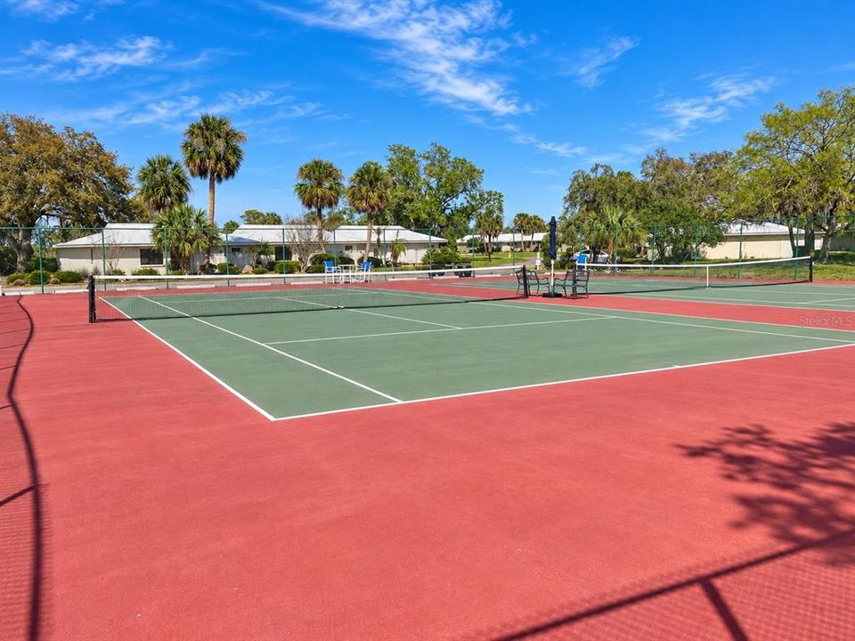 For Sale: $225,000 (2 beds, 2 baths, 1524 Square Feet)