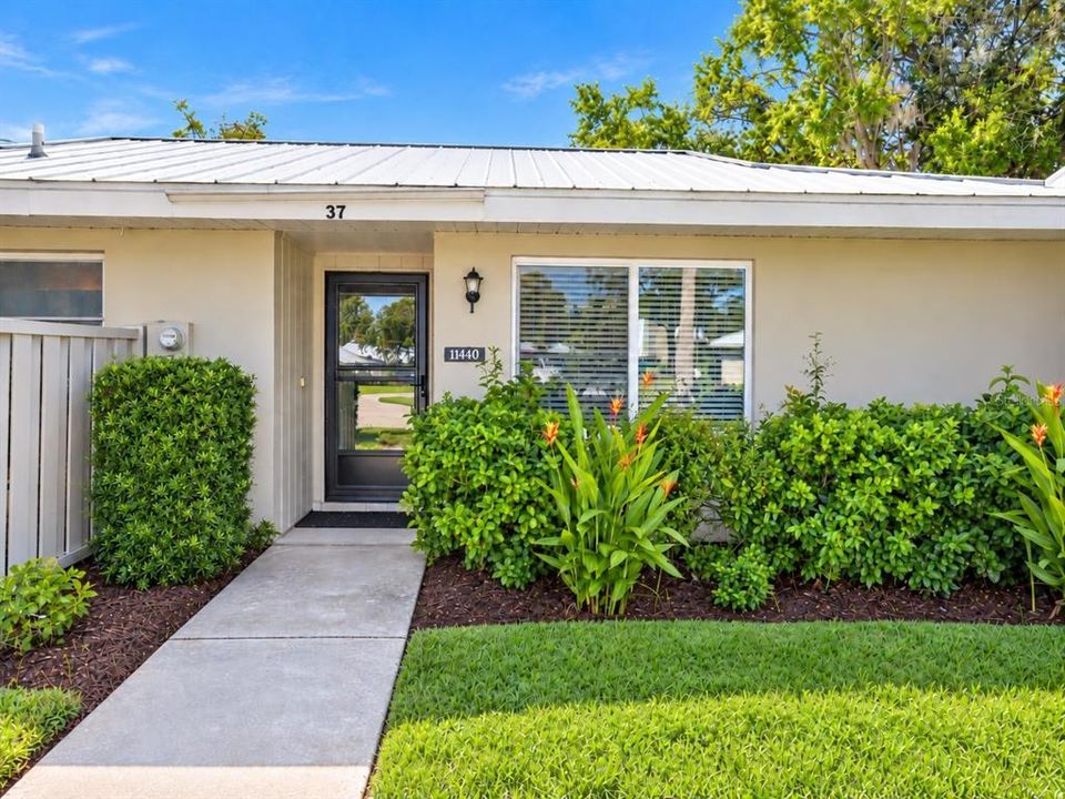 For Sale: $225,000 (2 beds, 2 baths, 1524 Square Feet)