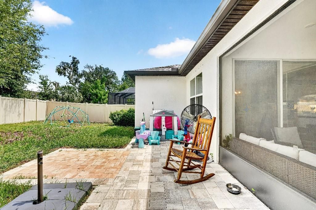 For Sale: $489,900 (4 beds, 2 baths, 2054 Square Feet)