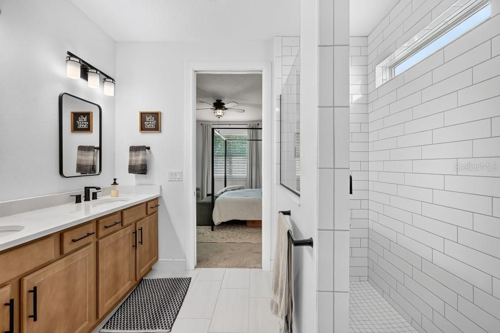 For Sale: $489,900 (4 beds, 2 baths, 2054 Square Feet)