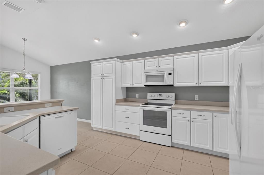 En Venta: $435,000 (3 camas, 2 baños, 1689 Pies cuadrados)
