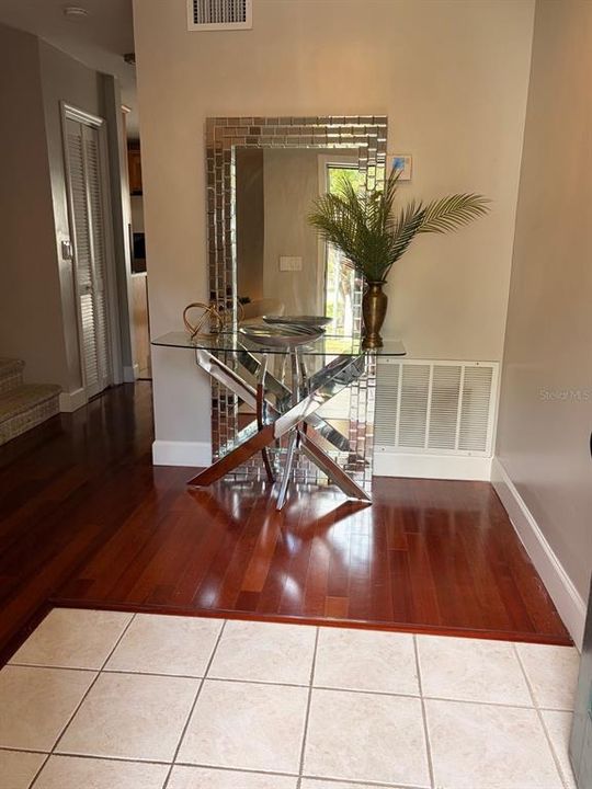 For Sale: $189,900 (2 beds, 1 baths, 1150 Square Feet)