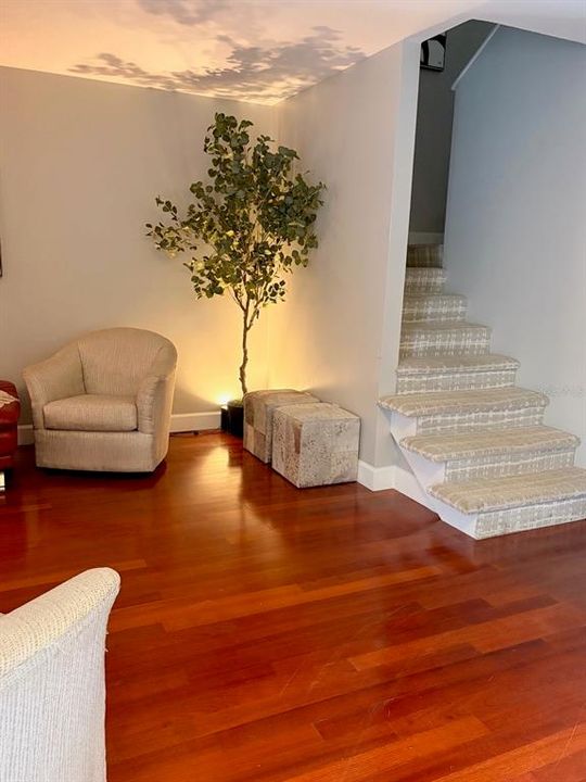 For Sale: $189,900 (2 beds, 1 baths, 1150 Square Feet)