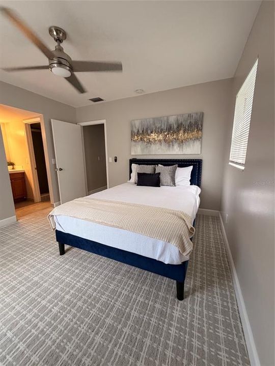 For Sale: $189,900 (2 beds, 1 baths, 1150 Square Feet)