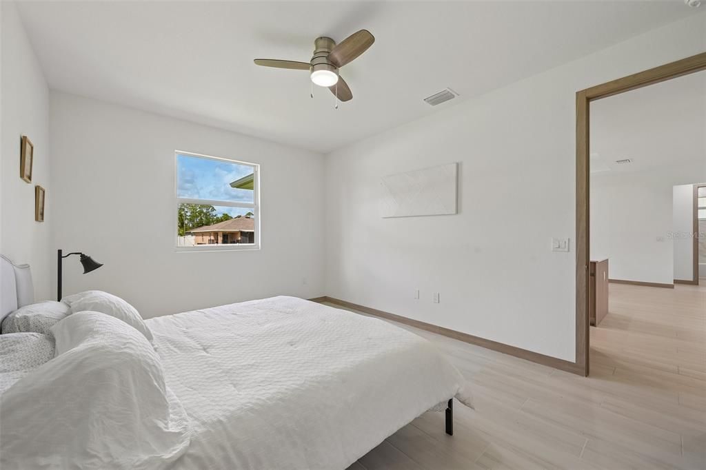 For Sale: $349,000 (3 beds, 2 baths, 1496 Square Feet)