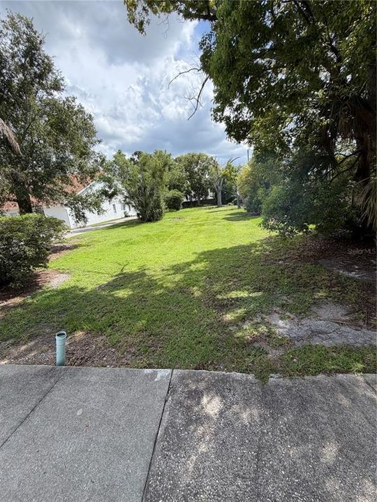 На продажу: $599,999 (0.25 acres)