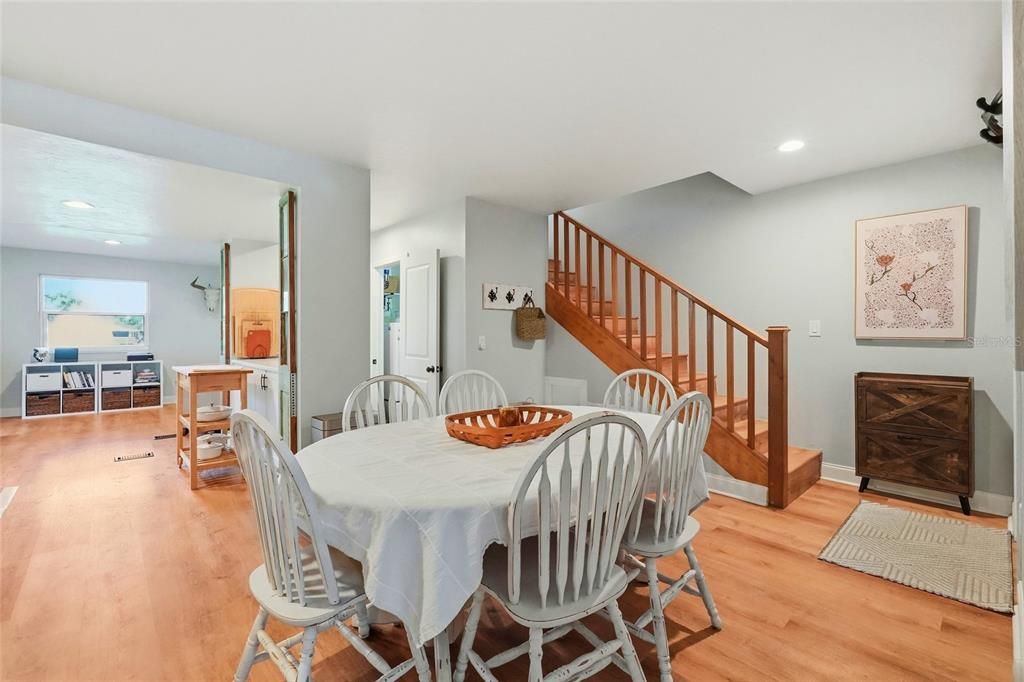 For Sale: $915,000 (3 beds, 2 baths, 1577 Square Feet)
