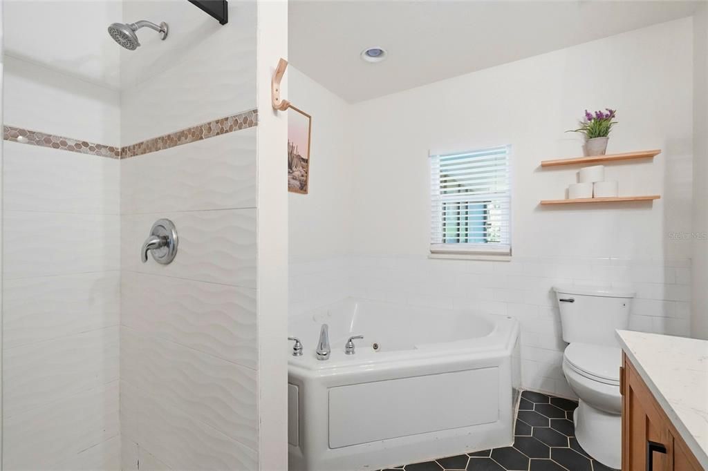 For Sale: $915,000 (3 beds, 2 baths, 1577 Square Feet)
