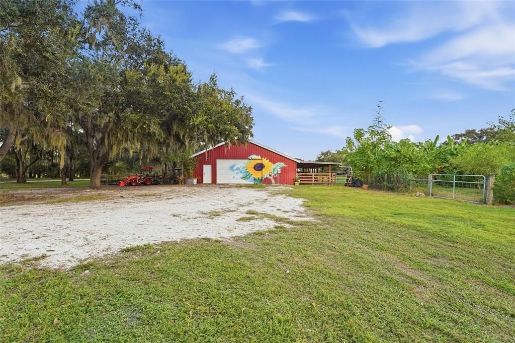 For Sale: $915,000 (3 beds, 2 baths, 1577 Square Feet)