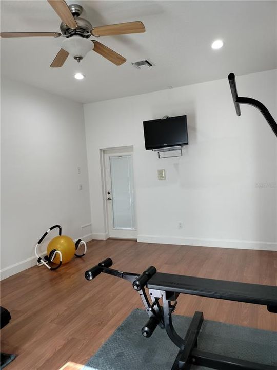 For Sale: $2,000,000 (4 beds, 3 baths, 4706 Square Feet)