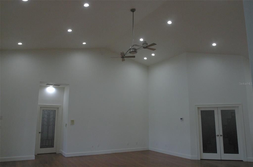 For Sale: $2,000,000 (4 beds, 3 baths, 4706 Square Feet)