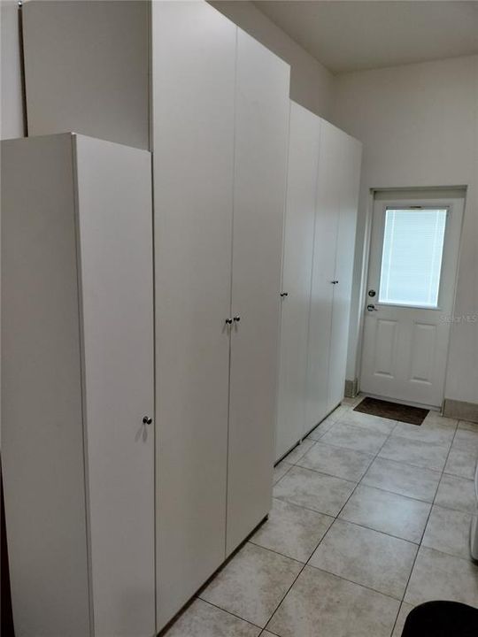 For Sale: $2,000,000 (4 beds, 3 baths, 4706 Square Feet)