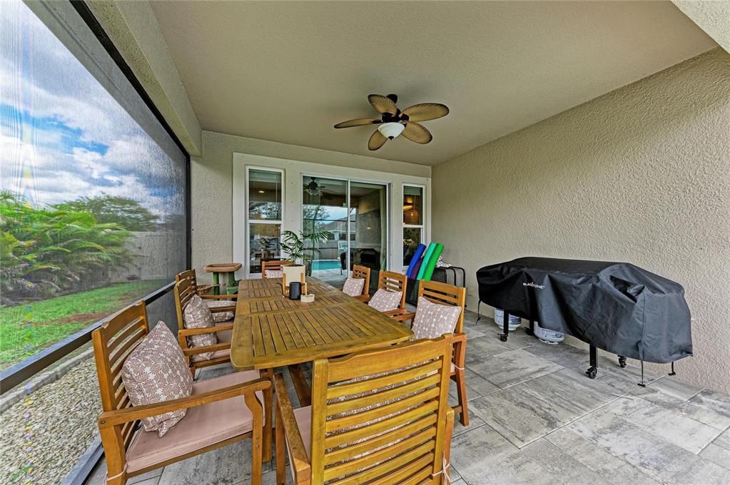 En Venta: $599,999 (3 camas, 2 baños, 1990 Pies cuadrados)