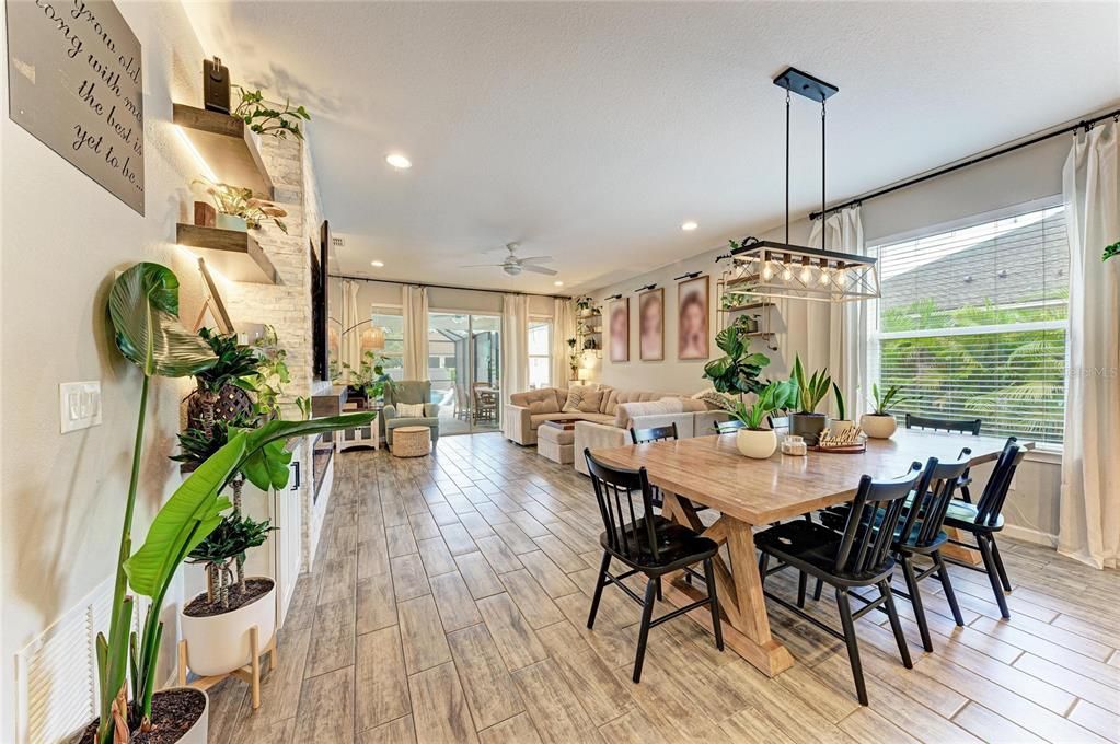 En Venta: $599,999 (3 camas, 2 baños, 1990 Pies cuadrados)