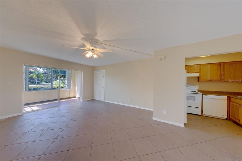 For Rent: $1,600 (1 beds, 1 baths, 700 Square Feet)