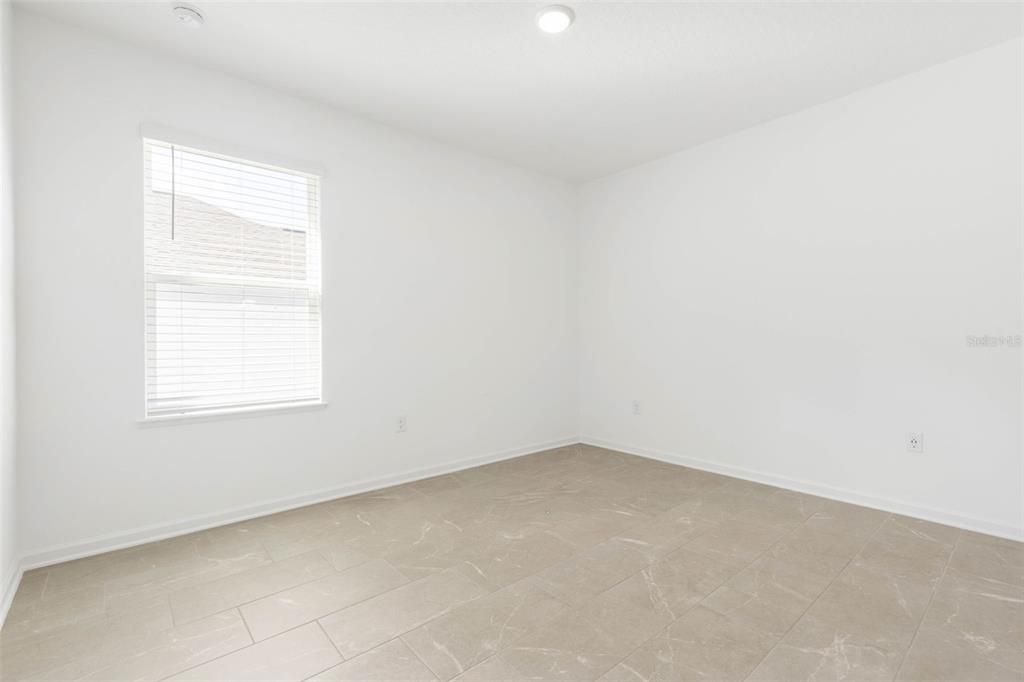 En Venta: $359,900 (4 camas, 2 baños, 2051 Pies cuadrados)