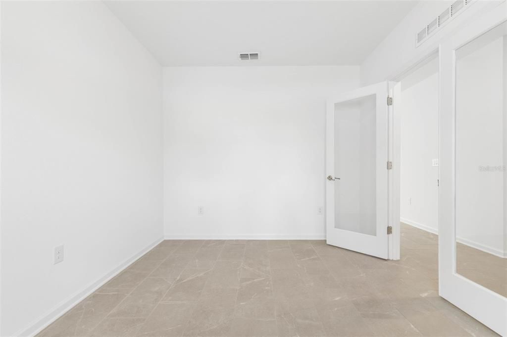 En Venta: $359,900 (4 camas, 2 baños, 2051 Pies cuadrados)