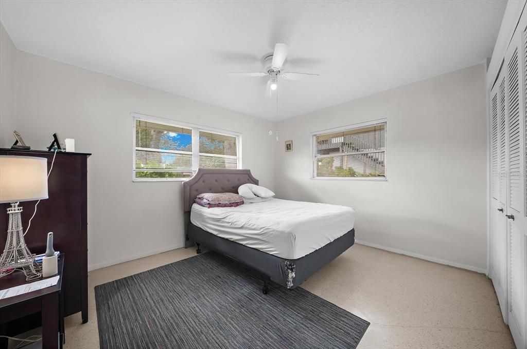 For Sale: $799,000 (5 beds, 3 baths, 2698 Square Feet)