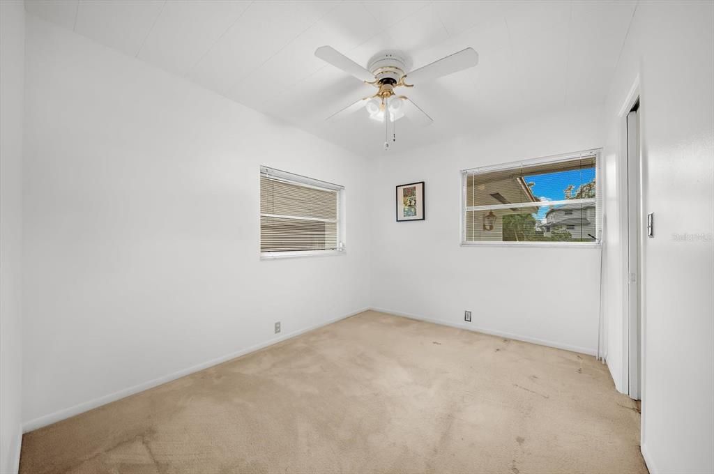 For Sale: $799,000 (5 beds, 3 baths, 2698 Square Feet)