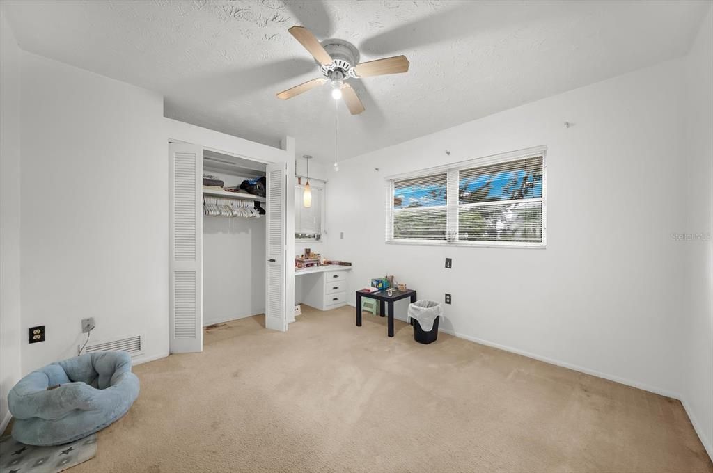 For Sale: $799,000 (5 beds, 3 baths, 2698 Square Feet)
