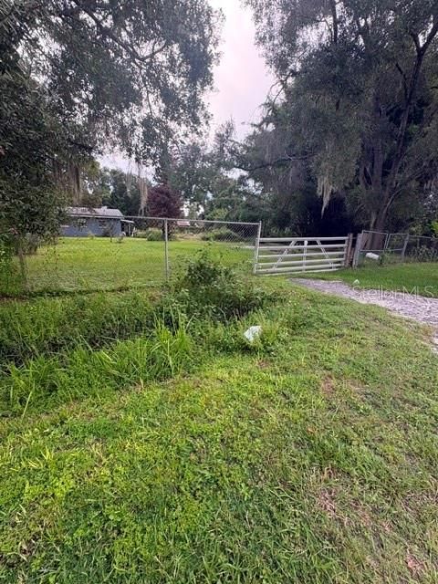 На продажу: $68,000 (0.25 acres)