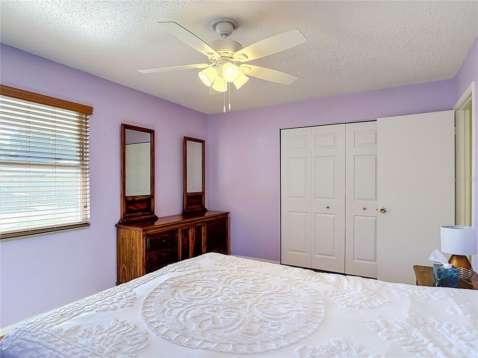For Sale: $167,000 (2 beds, 1 baths, 1066 Square Feet)