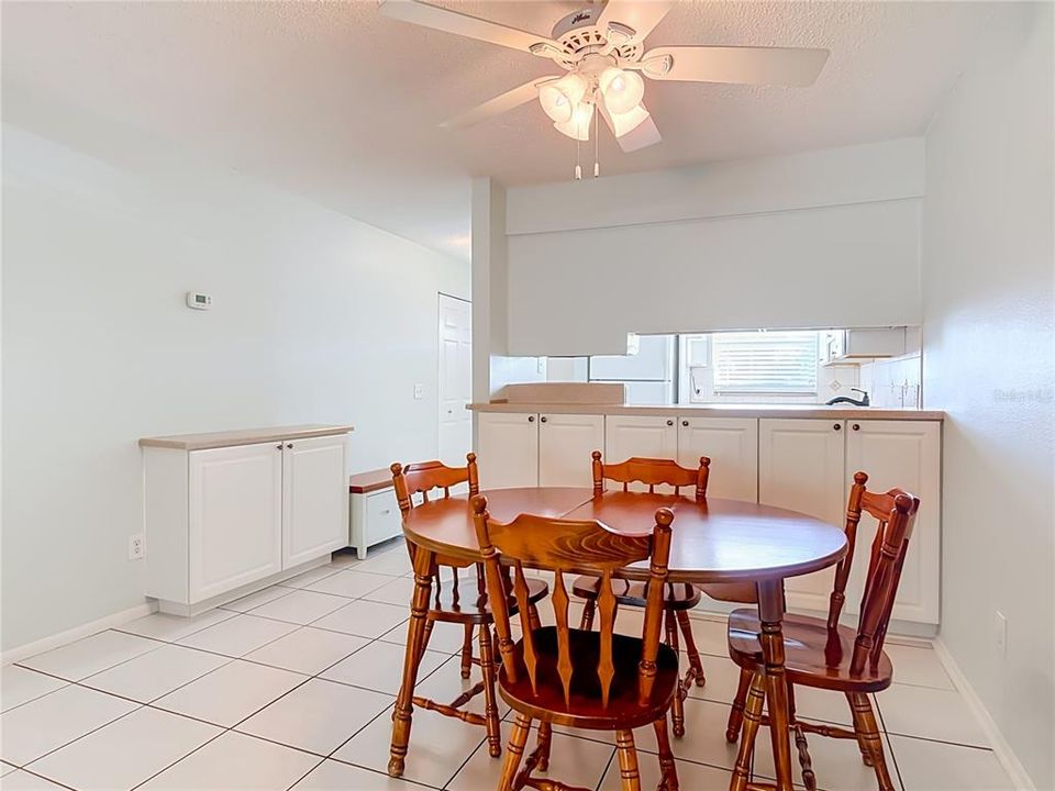 For Sale: $167,000 (2 beds, 1 baths, 1066 Square Feet)