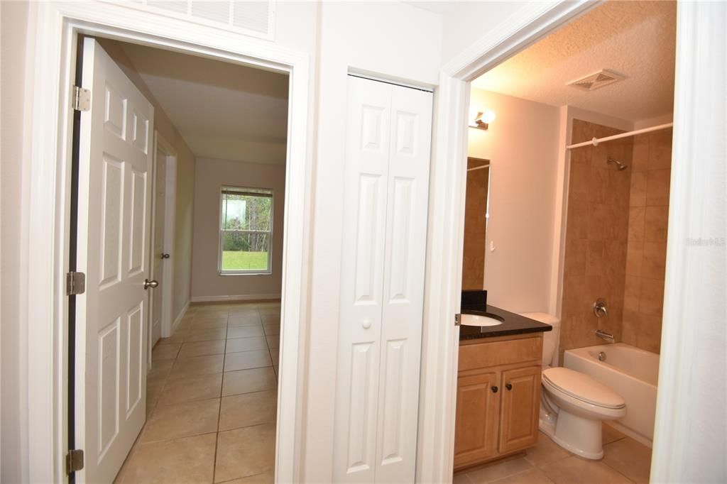 For Rent: $1,950 (3 beds, 2 baths, 1323 Square Feet)