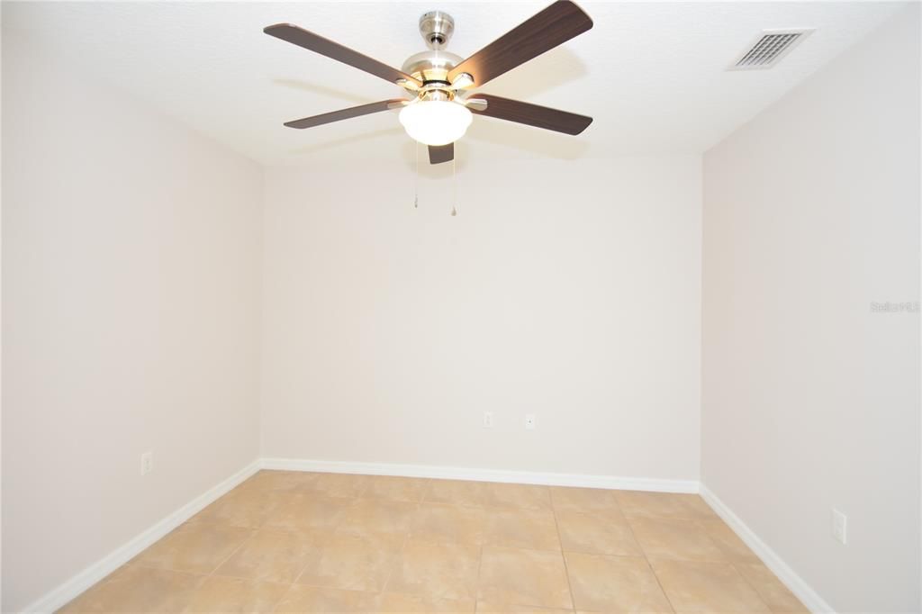 For Rent: $1,950 (3 beds, 2 baths, 1323 Square Feet)