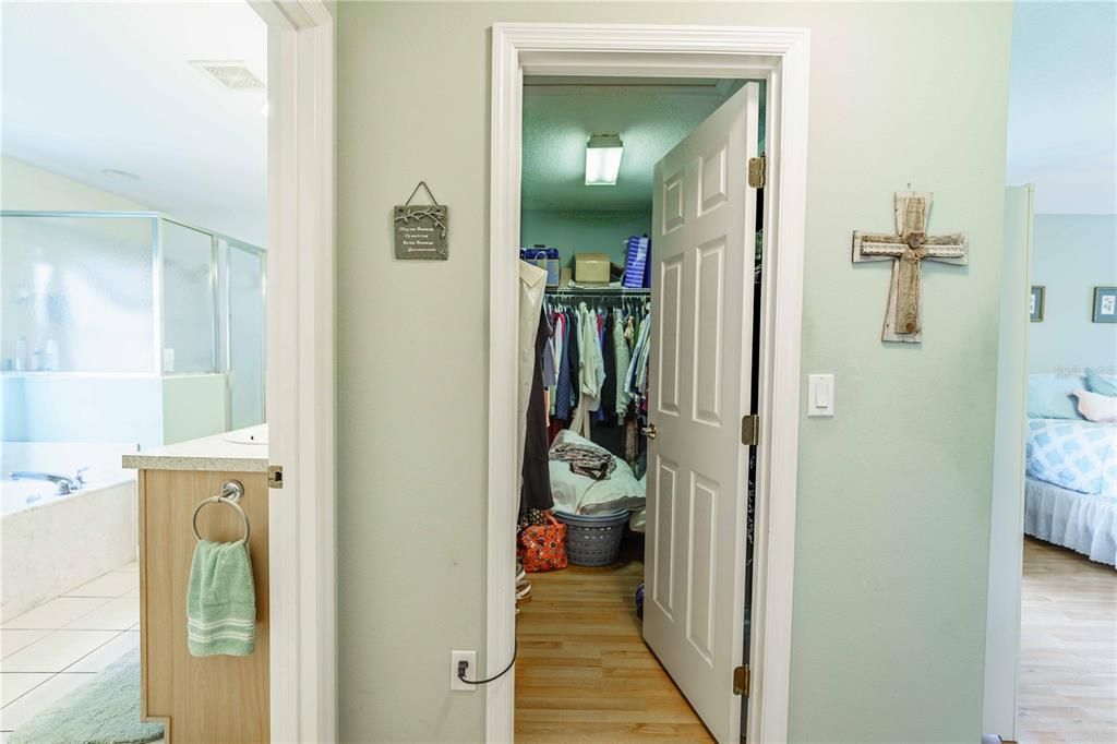 For Sale: $329,900 (3 beds, 2 baths, 1809 Square Feet)