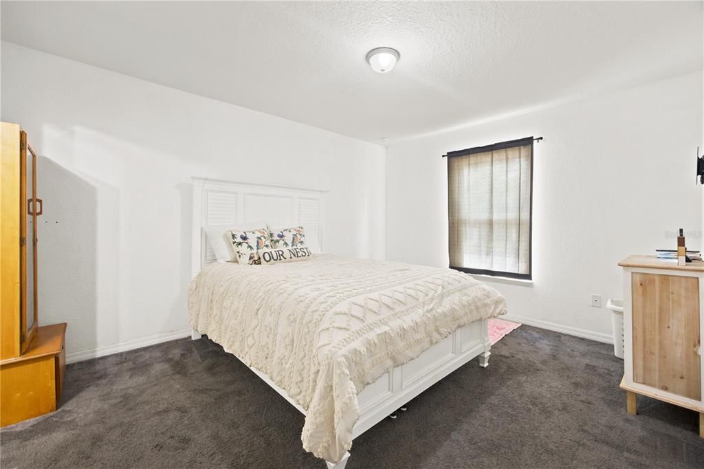 На продажу: $249,999 (3 спален, 2 ванн, 1102 Квадратных фут)