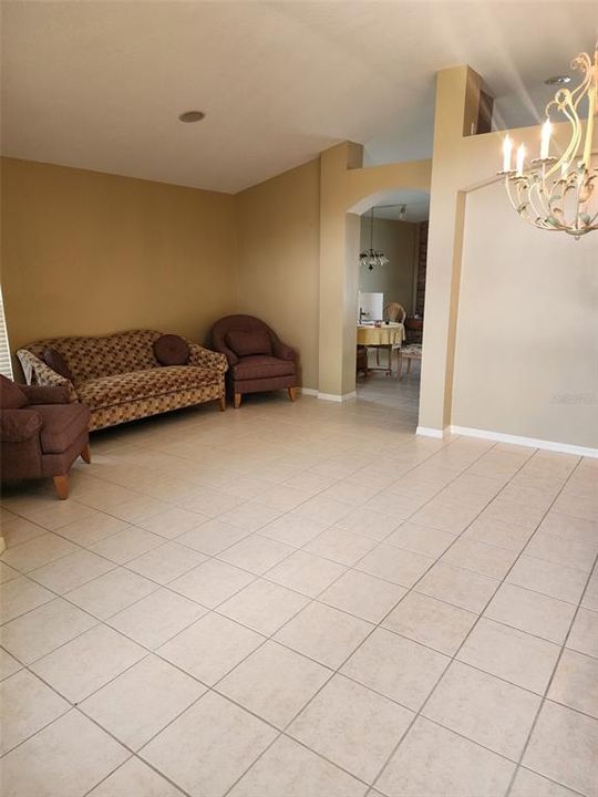 For Sale: $399,900 (4 beds, 2 baths, 1855 Square Feet)