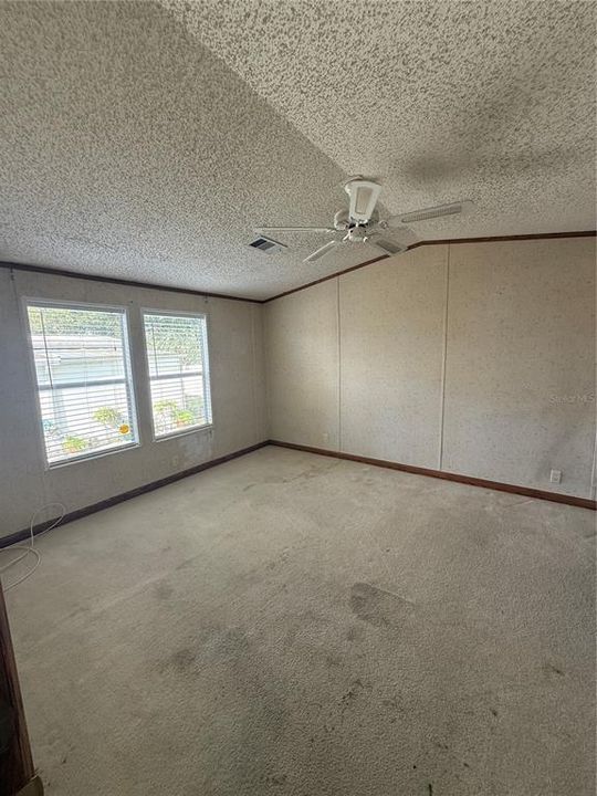 For Sale: $125,000 (2 beds, 2 baths, 1156 Square Feet)