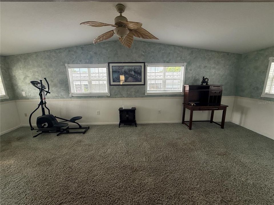 For Sale: $125,000 (2 beds, 2 baths, 1156 Square Feet)