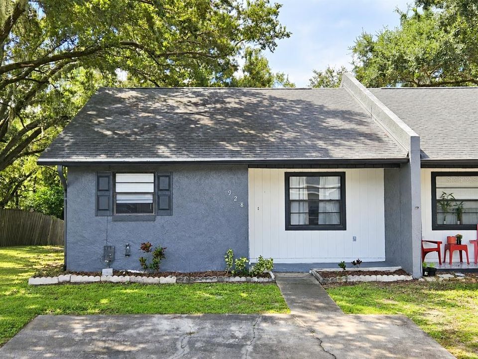 For Rent: $1,600 (2 beds, 2 baths, 908 Square Feet)
