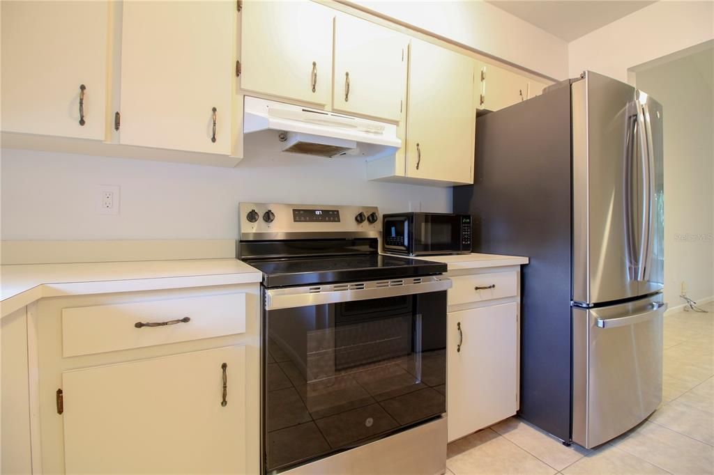For Rent: $1,600 (2 beds, 2 baths, 908 Square Feet)