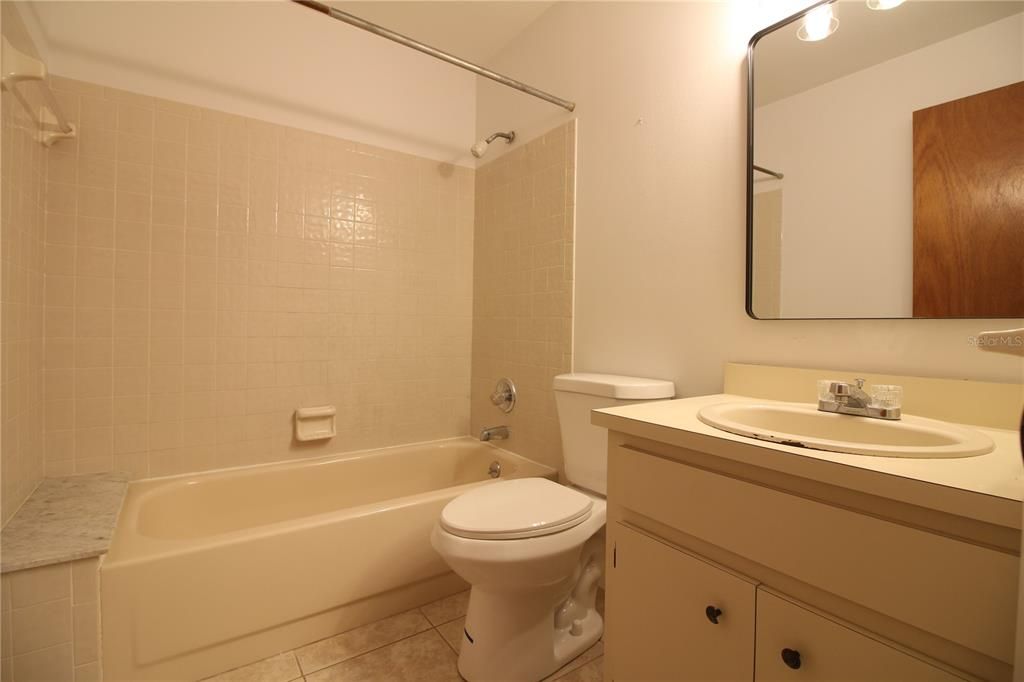 For Rent: $1,600 (2 beds, 2 baths, 908 Square Feet)