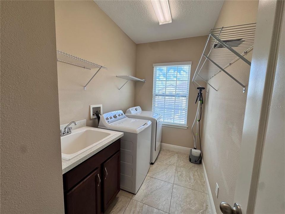 For Rent: $4,250 (4 beds, 3 baths, 3091 Square Feet)